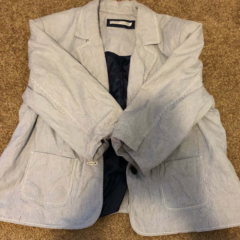 Light navy blue pine stripe 3/4 sleeve blazer